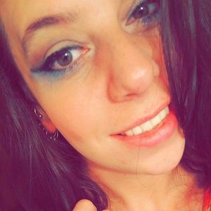 Meet your Posher, Annie